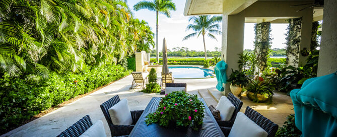 outdoor dining area